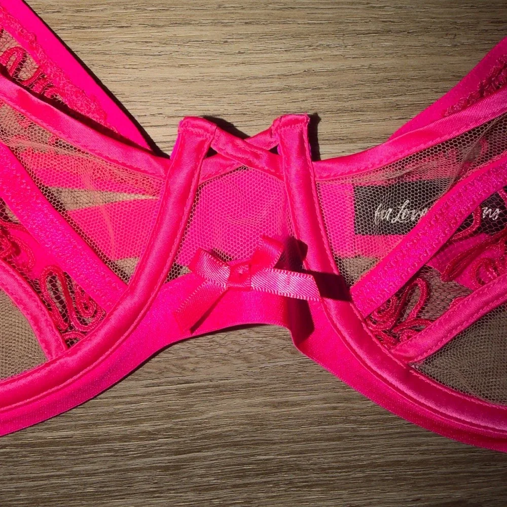 For Love & Lemons Neon Pink Embroidered Strappy Underwire Bra XL SKBR1542-FA21‎